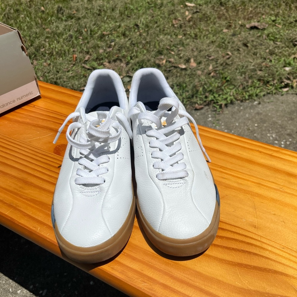 New Balance Numeric 22 White/Gum Leather 9.5 Men